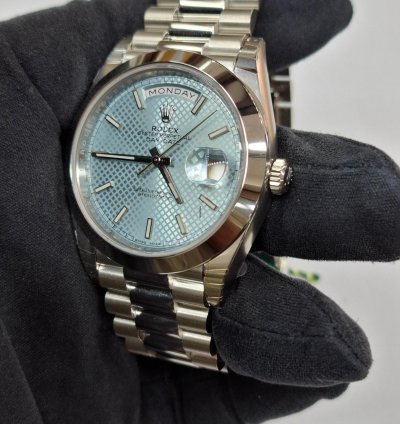 Rolex Day-date 40 228206