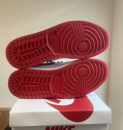 Air Jordan 1 Retro High Og Heritage