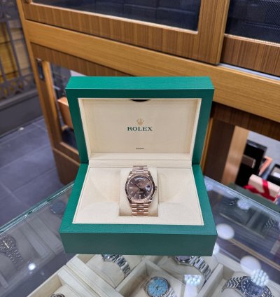 Rolex Day-date 40 228235