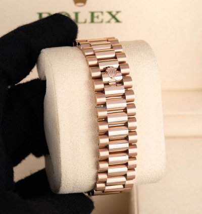 Rolex Day-date 40 228235 18k Rose Gold Black Ombre Roman Dial 40 Mm