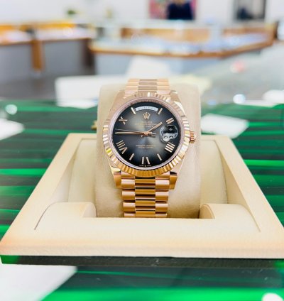 Rolex Day-date 40 228235 18k Rose Gold President Slate Ombre Roman Dial Box And Papers Unworn