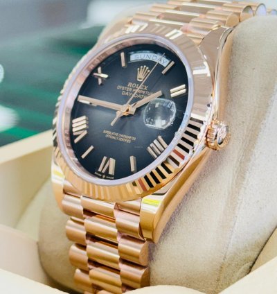 Rolex Day-date 40 228235 18k Rose Gold President Slate Ombre Roman Dial Box And Papers Unworn