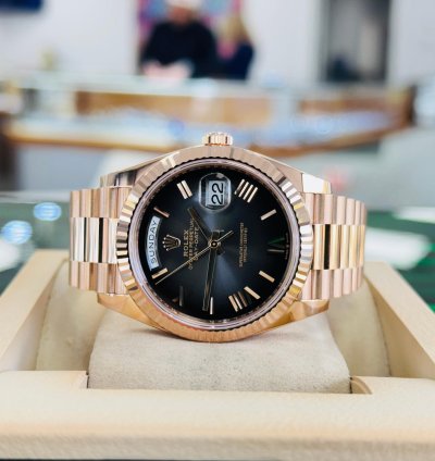Rolex Day-date 40 228235 18k Rose Gold President Slate Ombre Roman Dial Box And Papers Unworn