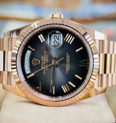 Rolex Day-date 40 228235 18k Rose Gold President Slate Ombre Roman Dial Box And Papers Unworn