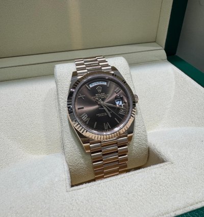 Rolex Day-date 40 228235 2025 40mm Everrose Presendial Bracelet Chocolate Dial Arabic Numerals Unworn Box Papers