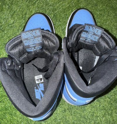 Air Jordan 1 Retro High Og Unc Toe Sneakers