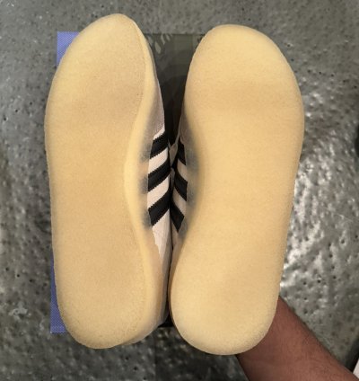 Fieg Clarks Adidas Samba Kithmas