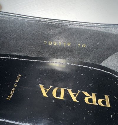 Triangle Logo-plaque Leather Loafers