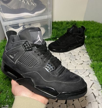 Air Jordan 4 Black Cat