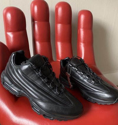 Ultra Rare Supreme Nike Air Max 95 Lux Black