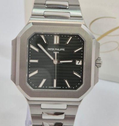 Patek Philippe Cubitus Green Dial 45mm Autom Tico Completo