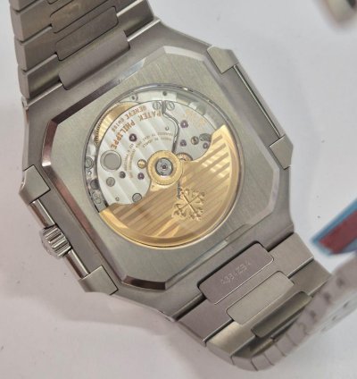 Patek Philippe Cubitus Green Dial 45mm Autom Tico Completo