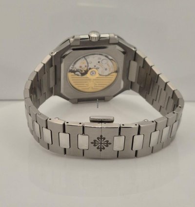 Patek Philippe Cubitus Green Dial 45mm Autom Tico Completo