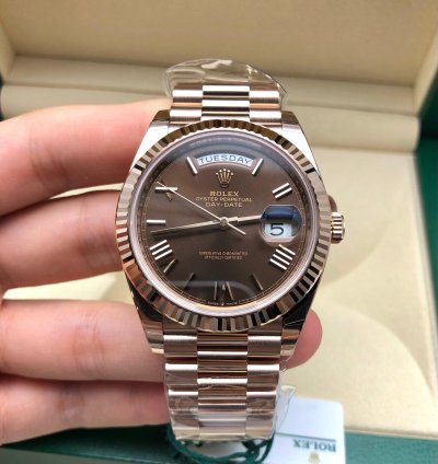 Rolex Day-date 40 228235 Choco Roman Dial