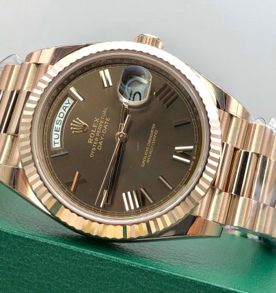 Rolex Day-date 40 228235 Choco Roman Dial