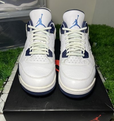 Air Jordan 4 Columbia