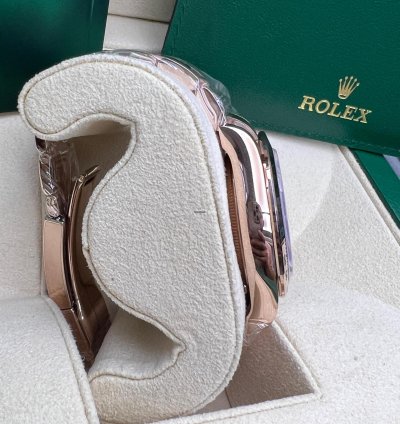 Rolex Daytona Black And Sundust Diamond-set Dial Rose Gold