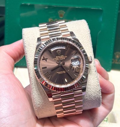 Rolex Day-date 40 228235 Day-date 40mm Chocolate Roman Dial Presidential