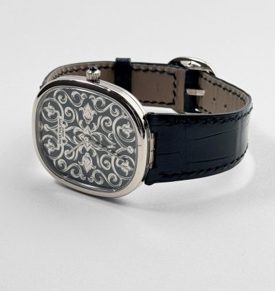 Patek Philippe Golden Ellipse 5738 51g-001 White Gold Engraved Dial 2023