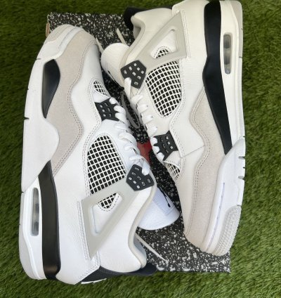 Air Jordan 4 Retro Military Black