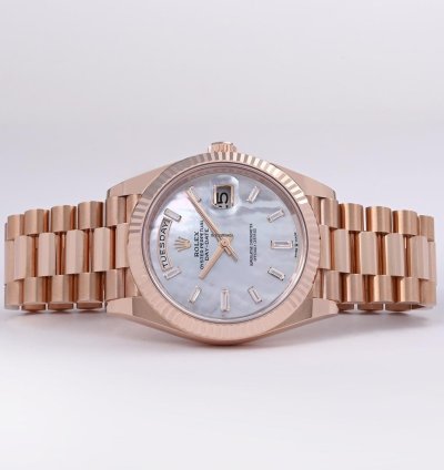 Rolex Day-date 40 228235 Rose Gold Mop Diamond Dial Fullset