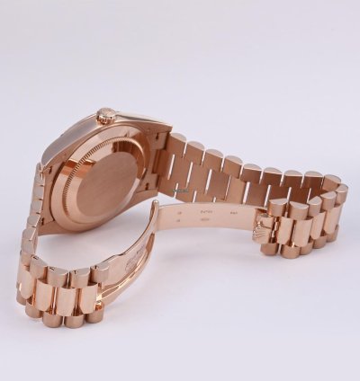 Rolex Day-date 40 228235 Rose Gold Mop Diamond Dial Fullset