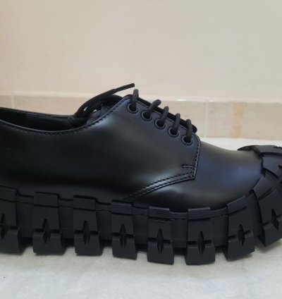 Wheel Tire Lug Sole Derby