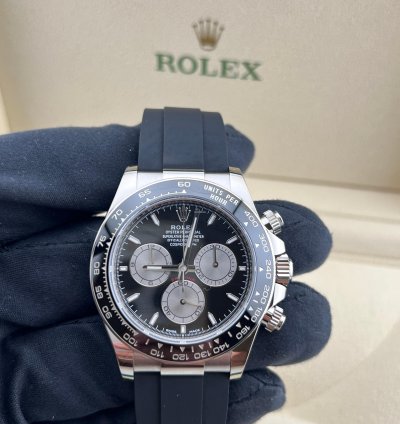 Rolex Daytona Black Dial - White Gold - Oysterflex