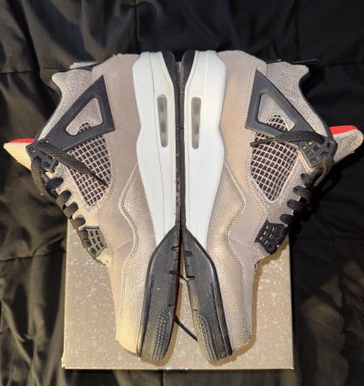 Air Jordan 4 Retro Taupe Haze