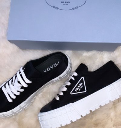 Women Nylon Gabardine Sneakers