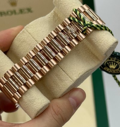 Rolex Day-date 40 228235a Choco Roman Diamonds