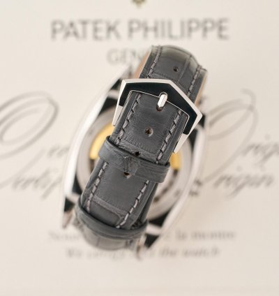 Patek Philippe Gondolo Calendario 5135p - Diamond Set Dial - Original Warranty - Mint Condition