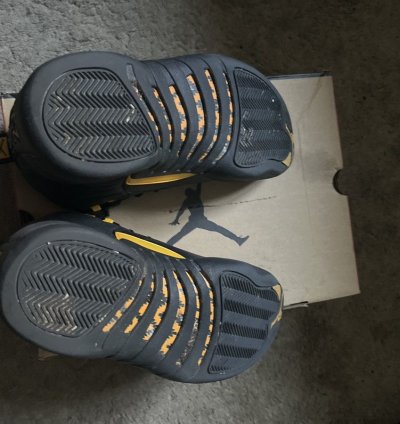 Air Jordan 12 Black Taxi