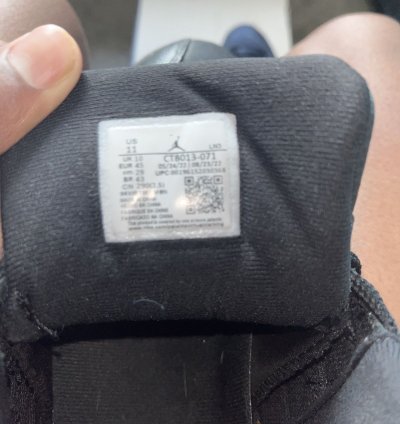 Air Jordan 12 Black Taxi