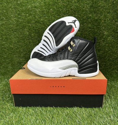 Air Jordan 12 Playoff 2022