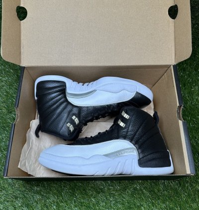 Air Jordan 12 Playoff 2022