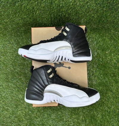 Air Jordan 12 Playoff 2022
