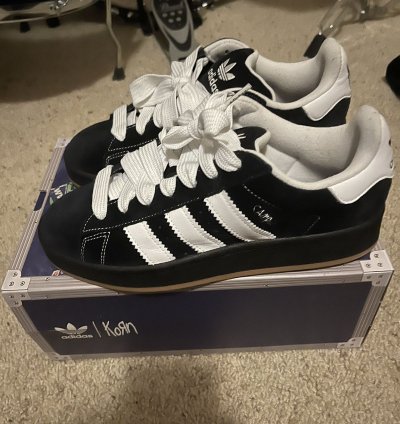 Korn Adidas