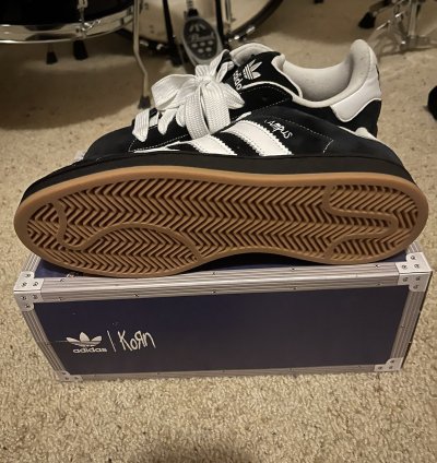 Korn Adidas
