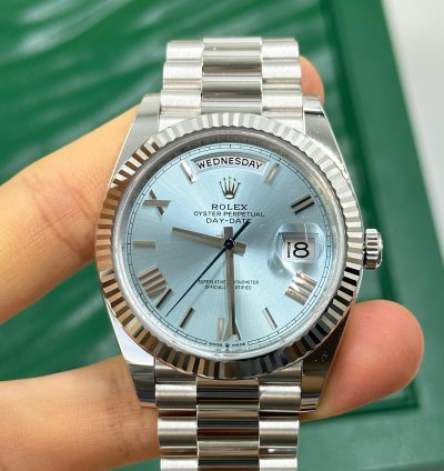 Rolex Day-date 40 228236 Ice Blue Roman