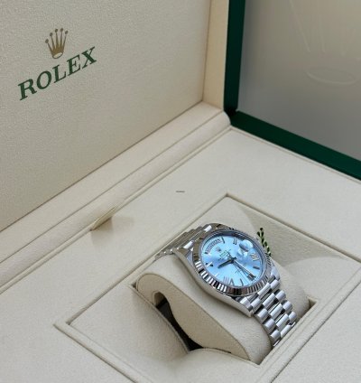 Rolex Day-date 40 228236 Ice Blue Roman