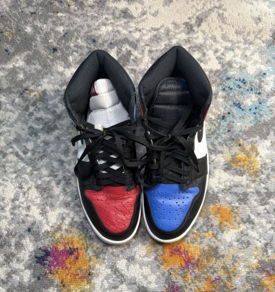 Air Jordan Retro 1 Top 3 Size 9