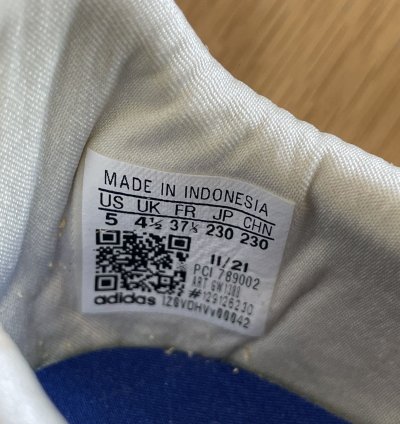 Model Adidas Originals Country Og Color Beige