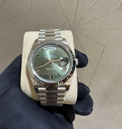Rolex Day-date 40 228236-0008 Green Roman Platinum