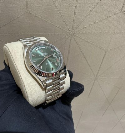 Rolex Day-date 40 228236-0008 Green Roman Platinum