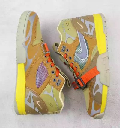 Nike Air Trainer Coriander