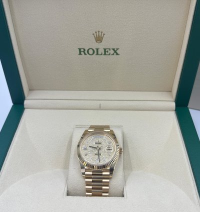 Rolex Day-date 40 228238
