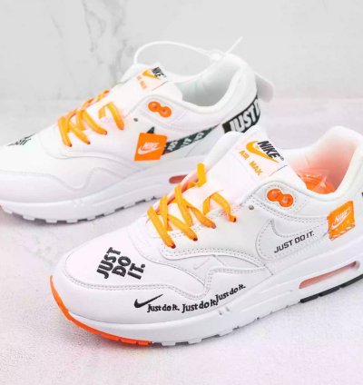 Nike Wmns Air Max 1 Lx just Do It