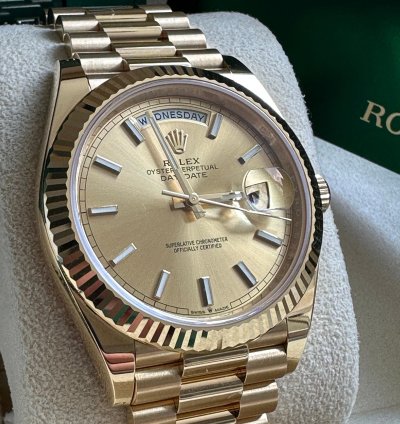 Rolex Day-date 40 228238 2024 Yellow Gold President Champagne Stick Dial - Unworn Complete Set