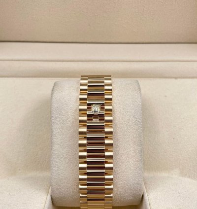 Rolex Day-date 40 228238 40mm Yellow Gold Champagne Baguette Dial Unworn 2023